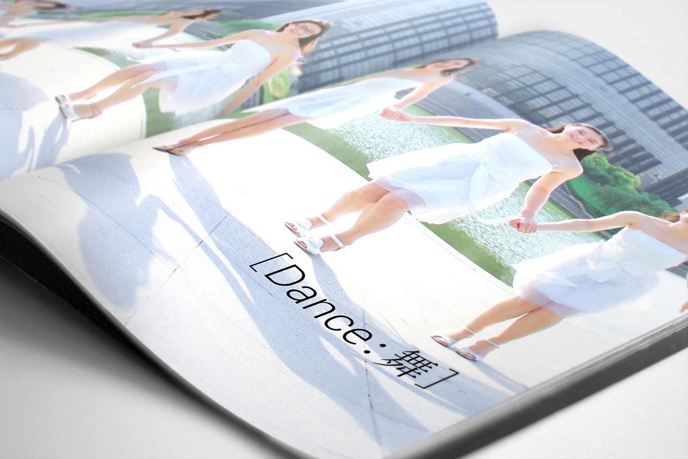 大學畢業(yè)紀念冊設(shè)計，畢業(yè)紀念冊設(shè)計公司